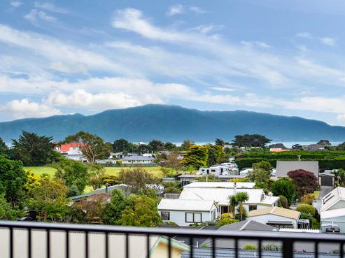 8A Martin Road, Paraparaumu Beach