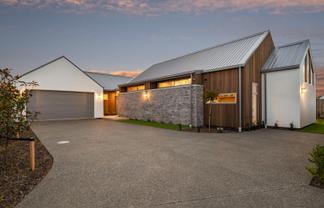 30 Frank Ernest Crescent, Prebbleton