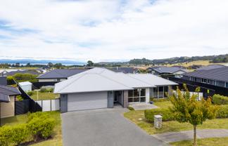 11 Sedge Grove, Nukuhau