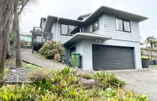 17  Blethyn Pl, Te Atatu South