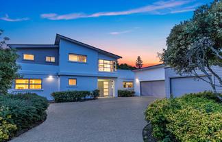 33 Oak Manor Drive, Albany