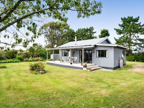 2952 Eltham Road, Opunake