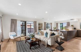 2/132 Wellington Street, Pukekohe