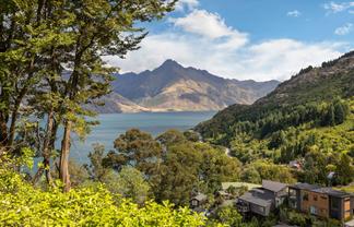 30A Mackinnon Terrace, Sunshine Bay