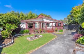19 Sunshine Avenue, Paraparaumu
