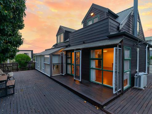8 Marshall Laing Avenue, Mount Roskill