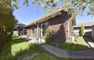 2/16B Ward Street, Addington