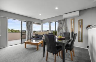 207 Royal Road, Massey