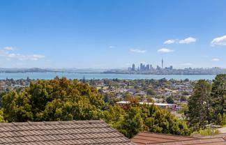 207 Royal Road, Massey