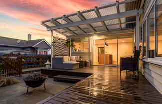 30 Woodlands Road, Parkside