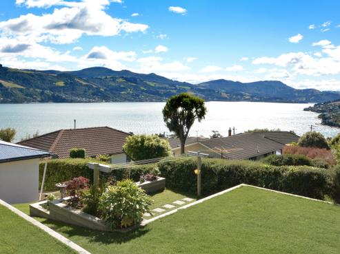 13 Jane Street, Macandrew Bay