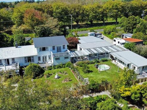 1324 Egmont Road, Egmont Village