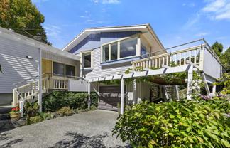 16 Fendalton Crescent, Pinehaven