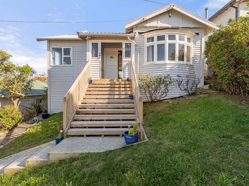 42 Tirangi Road, Rongotai