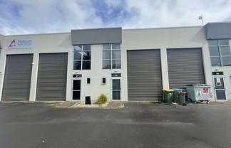 92m² Industrial Unit in Albany