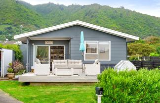 7 Graham Grove, Waikanae