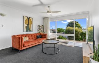 1B De Val Drive, New Lynn