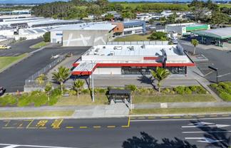 Standalone corner site with exceptional exposure