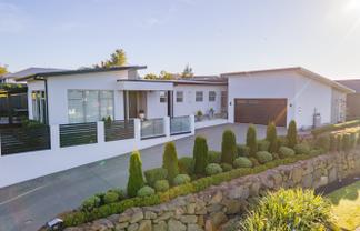 28 Meadowstone Street, Gleniti