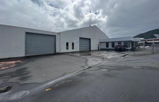 Main Road Office/Warehouse and Good Yard