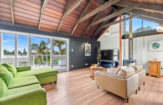 13 Sierra Avenue, Kamo