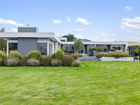 2 Aglaia Place, Cracroft