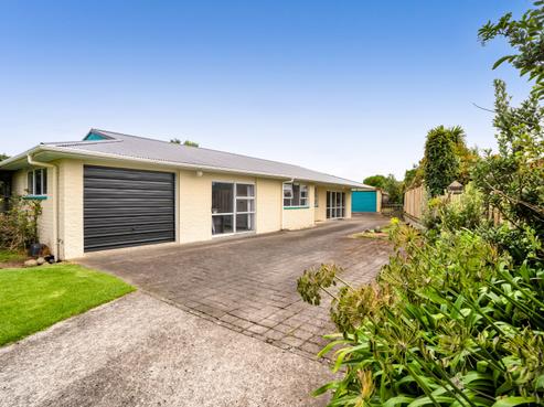14 Heaphy Road, Opunake