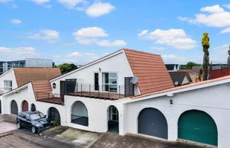 2/8 Wood Street, Papakura