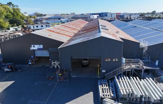 CBRE | 641sqm Warehouse + Large Secure Yard Mt WLG