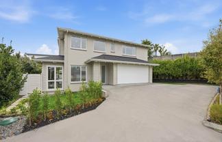 66 Huntington Park Drive, Greenhithe