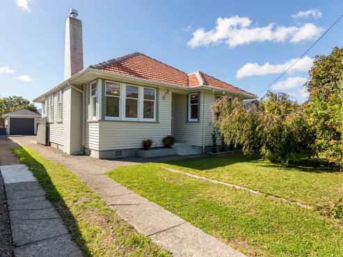 60 Pine Avenue, Ebdentown