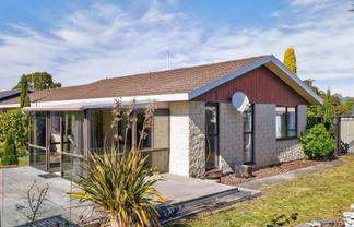 2/70 Marlow Road, Aranui