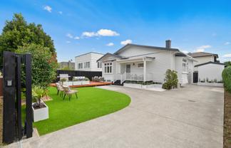 81 Hastie Avenue, Mangere Bridge