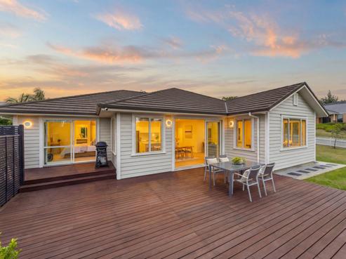 32 Walter Crescent, Silverdale