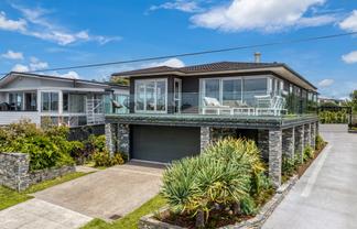 128 Churchill Road, Rothesay Bay