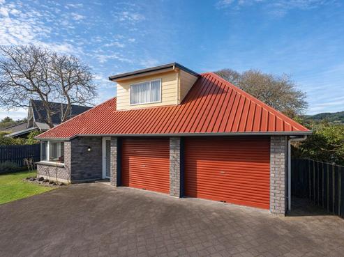 17B Orchard Place, Lynmore