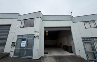 Practical 141m² Industrial Unit