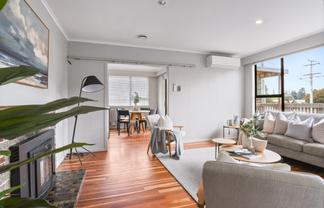 79 Sunset Road, Mangakakahi