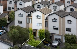 6/172 Mcleod Road, Te Atatu South