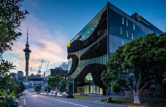 High-profile ground floor office