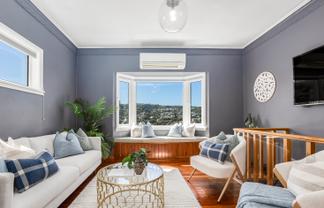 112 Eden Street, Island Bay
