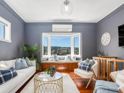 112 Eden Street, Island Bay