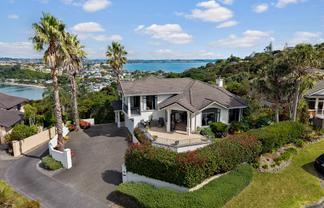 36 Beauvoir Avenue, Matakatia