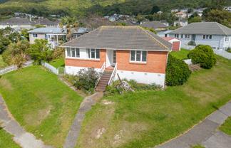 2 Hukatai Street, Elsdon