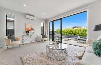 2A Treloar Crescent, Hobsonville