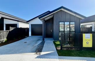 390 Te Taruna Drive, Milldale