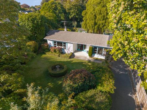 15 Kowhai Grove, Waikanae