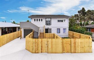 27B McInnes Road, Weymouth