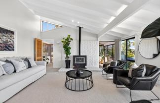 9 Harvey Road, Bluff Hill