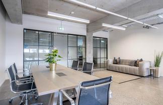 BITE-SIZED TURNKEY OFFICE
